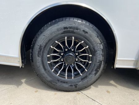 New United Trailers UXT-8.5X16 Contractor