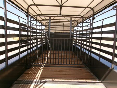 New 2026 WW 6.8x20 GN Stock Trailer w/ Tarp