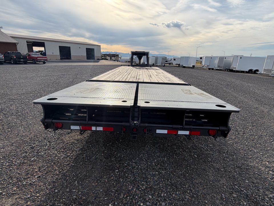 New 2026 Titan Trailer 30' WIDE GLIDE TANDEM DUAL Deckover Trailer