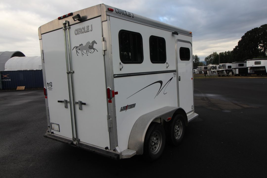 Used 2010 Circle J Lightning 2 Horse Trailer