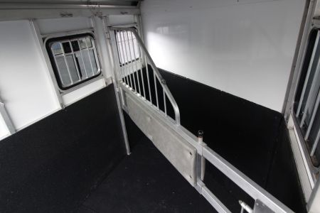 Used 2010 Circle J Lightning 2 Horse Trailer