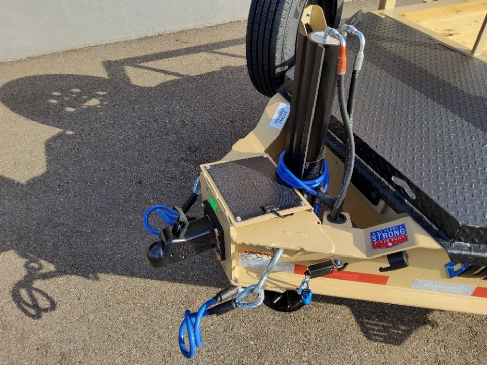 New 2027 Diamond C Trailers LPX210-PACESETTER Equipment Trailer