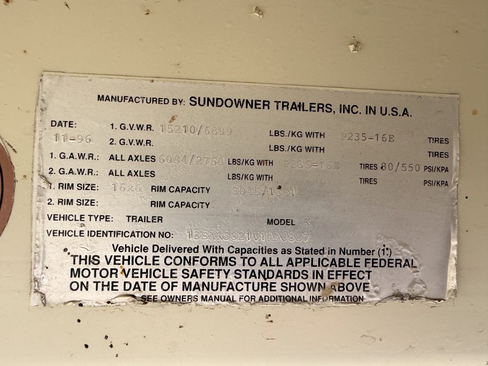 Used 1997 Sundowner Trailers 5H GN Horse Trailer