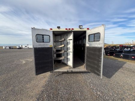Used 1997 Sundowner Trailers 5H GN Horse Trailer