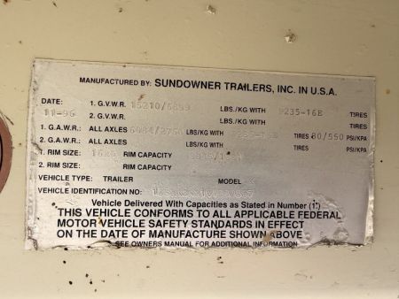 Used 1997 Sundowner Trailers 5H GN Horse Trailer