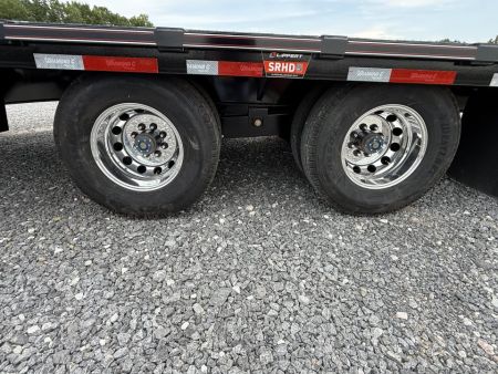 New 2027 Diamond C FMAX 212 32’ Flatbed Trailer, MAX RAMPS, 2 SPD JACKS, ALUMINUM OUTER WHEELS, ABS BRAKES, 25.9K GVWR