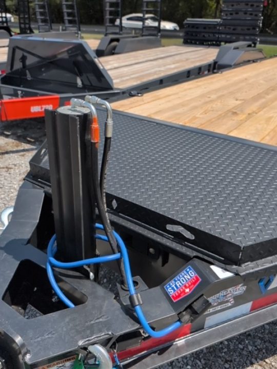 New 2027 Diamond C Trailers LPX210 - Pacesetter Equipment Trailer