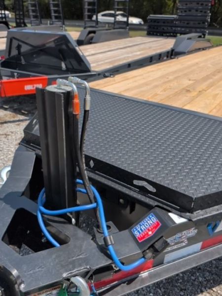 New 2027 Diamond C Trailers LPX210 - Pacesetter Equipment Trailer