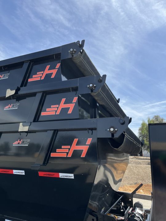 New 2024 Horizon Trailers RDZGN167K Roll Off trailer with 3 bins