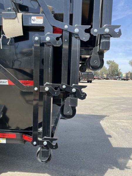 New 2024 Horizon Trailers RDZGN167K Roll Off trailer with 3 bins