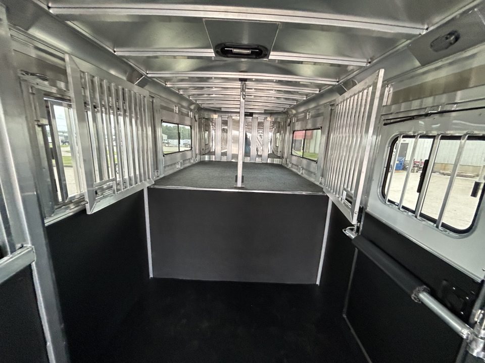 New 2027 Adam 4/5 Horse Pro Racer Horse Trailer