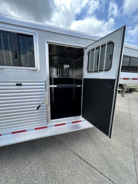 New 2027 Adam 4/5 Horse Pro Racer Horse Trailer