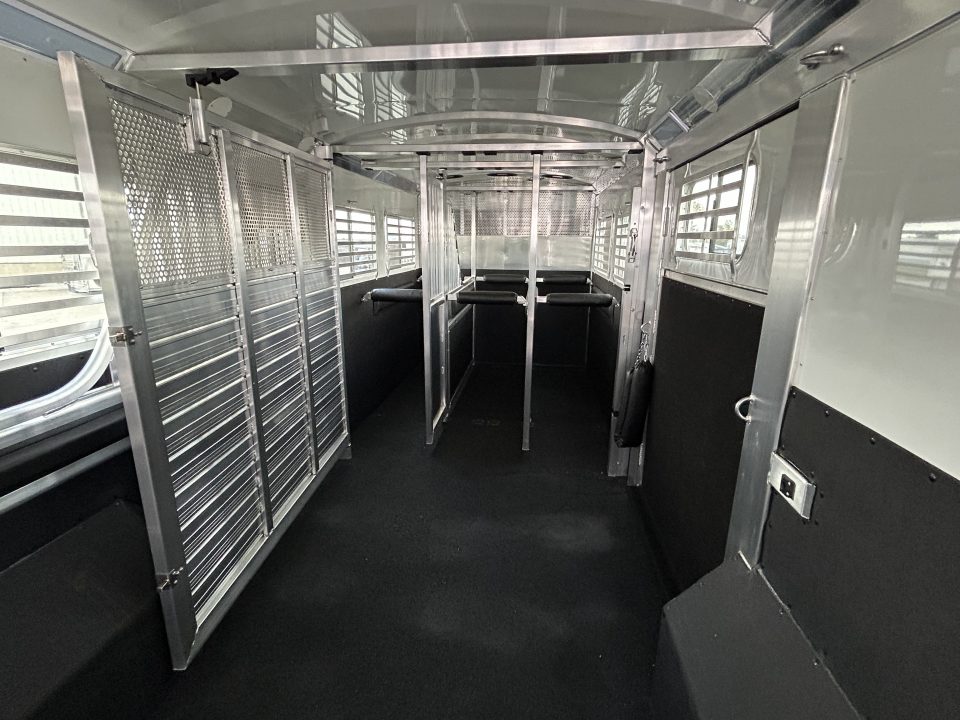 New 2027 4-Star Trailers 5-8 Horse Head to Head Horse Trailer