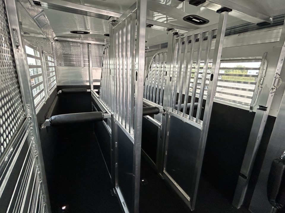 New 2027 4-Star Trailers 5-8 Horse Head to Head Horse Trailer