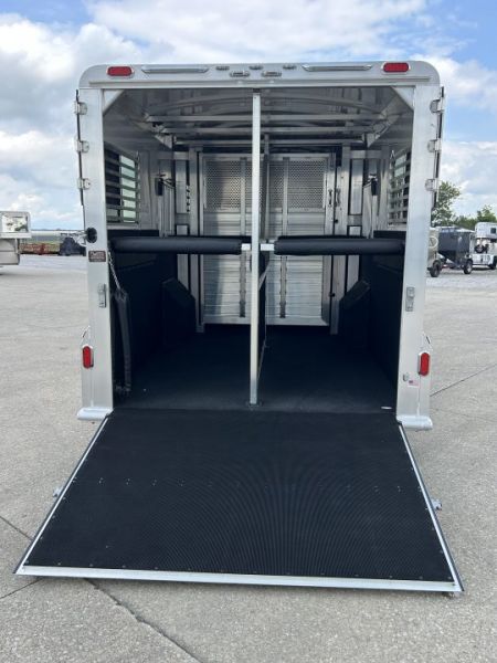 New 2027 4-Star Trailers 5-8 Horse Head to Head Horse Trailer