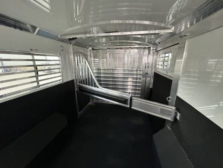New 2027 4-Star Trailers 5-8 Horse Head to Head Horse Trailer