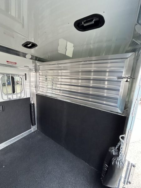New 2027 4-Star Trailers 5-8 Horse Head to Head Horse Trailer