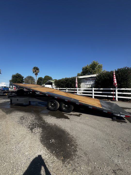 New 2027 Lamar Trailers EQ-DO-TILT Tilt Trailer