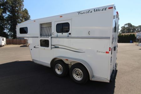 Used 2007 Trails West Sierra GN 2 Horse Trailer
