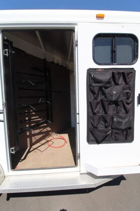Used 2007 Trails West Sierra GN 2 Horse Trailer