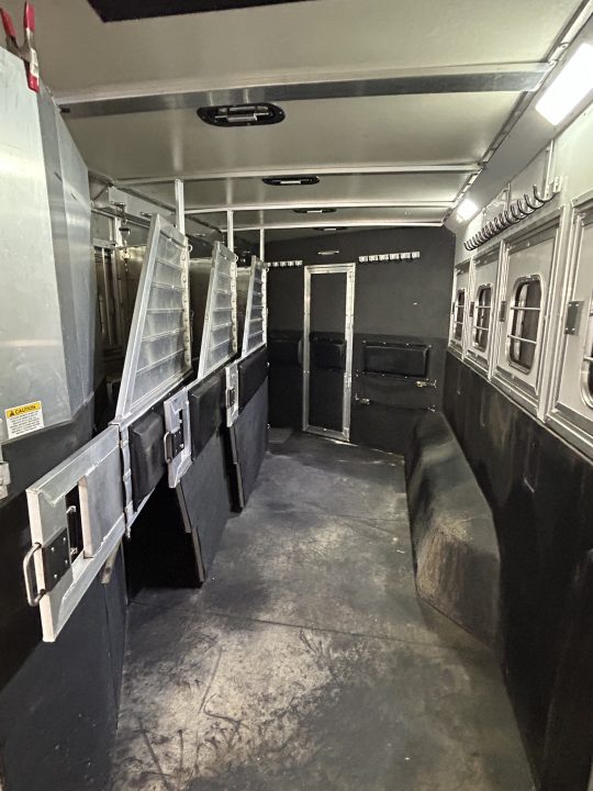 Used 2016 Hart Trailers 4 Horse Living Quarters Horse Trailer