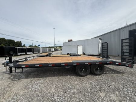 New Lamar Deck-Over 102x20 14K W/ 4' Dovetail & Stand Up Ramps