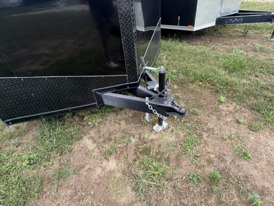 2023 Formula Trailers photo 2