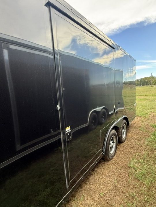 2023 Formula Trailers photo 4