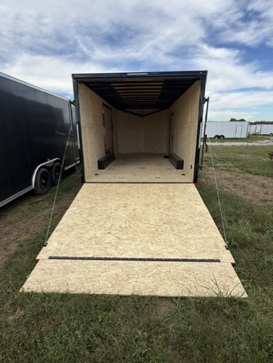2023 Formula Trailers photo 7