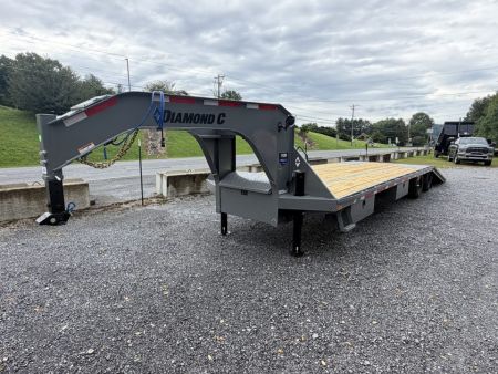 New 2026 Diamond C FMAX212 GOOSENECK TRAILER PACESETTER HYDRO JACK AND DOVE , DISC BRAKES, WIRELESS REMOTE