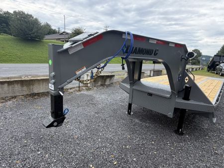 New 2026 Diamond C FMAX212 GOOSENECK TRAILER PACESETTER HYDRO JACK AND DOVE , DISC BRAKES, WIRELESS REMOTE