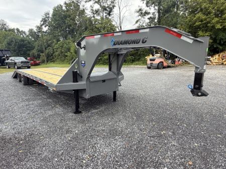 New 2026 Diamond C FMAX212 GOOSENECK TRAILER PACESETTER HYDRO JACK AND DOVE , DISC BRAKES, WIRELESS REMOTE