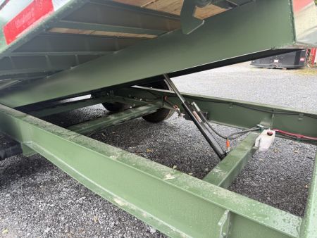 New 2026 Diamond C HXD210 GOOSENECK DRIVE OVER FENDER TILT TRAILER **ABS BRAKES** HYDRO JACKS