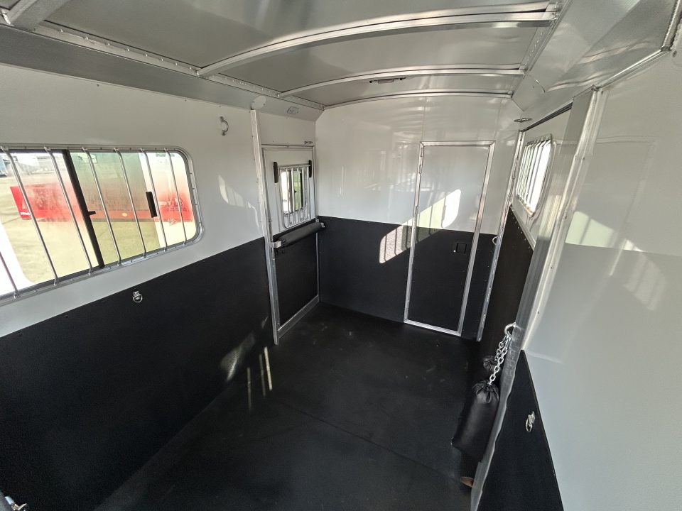 New 2027 4-Star Trailers 2+1 Horse Trailer