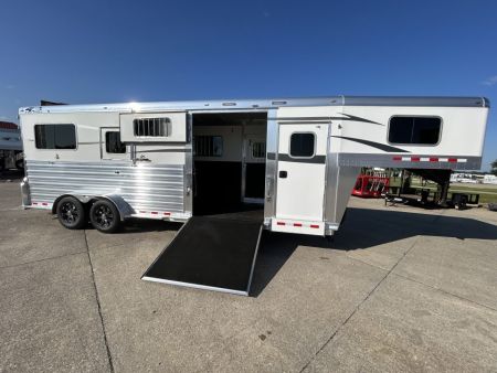 New 2027 4-Star Trailers 2+1 Horse Trailer