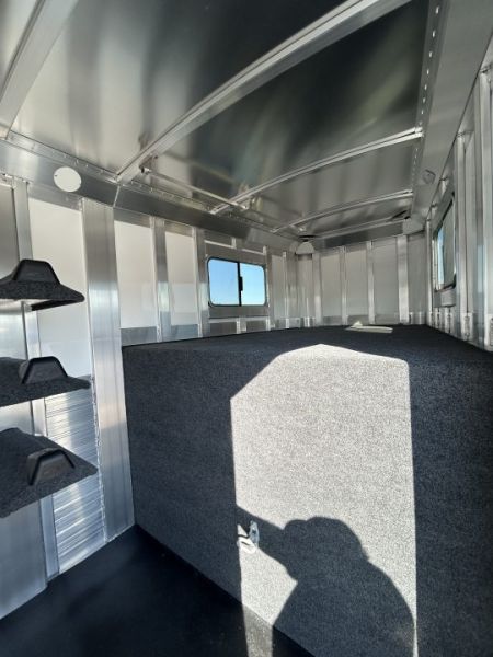 New 2027 4-Star Trailers 2+1 Horse Trailer