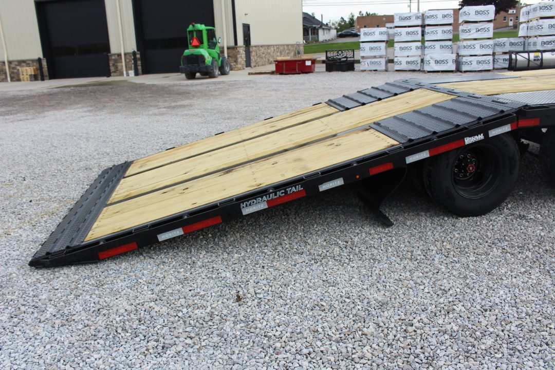New 2027 Moritz FDGH Hydraulic Tail 30' GOOSENECK Deckover Flatbed Trailer- 25900# GVW