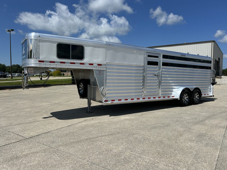 Used 2025 Elite Trailers 4 Horse Horse Trailer