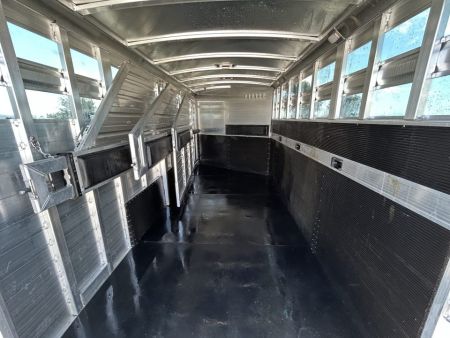 Used 2025 Elite Trailers 4 Horse Horse Trailer