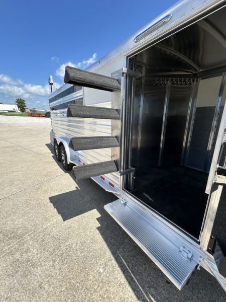 Used 2025 Elite Trailers 4 Horse Horse Trailer