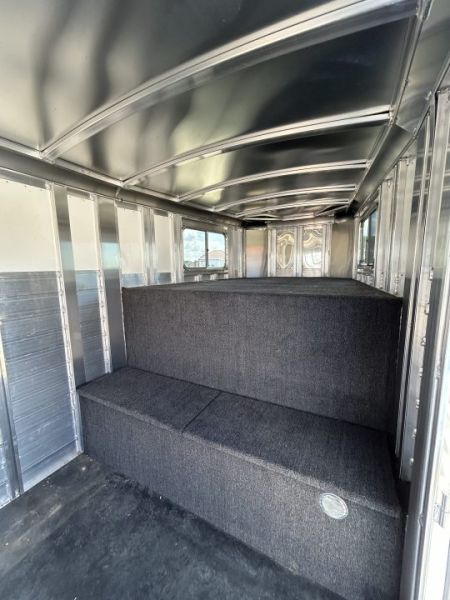Used 2025 Elite Trailers 4 Horse Horse Trailer