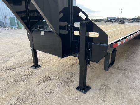 New 2027 Midsota 36' Gooseneck Hydraulic Tail Flatbed Trailer