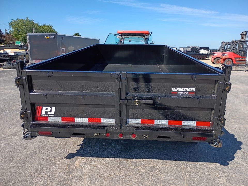 New 2027 PJ Trailers D7142
