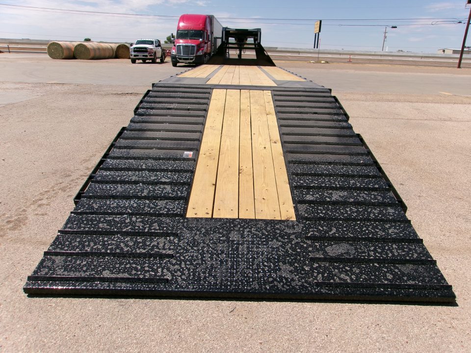 New 2026 Load Trail 36' GN Flatbed w/ 12' Hydraulic Dovetail 24k