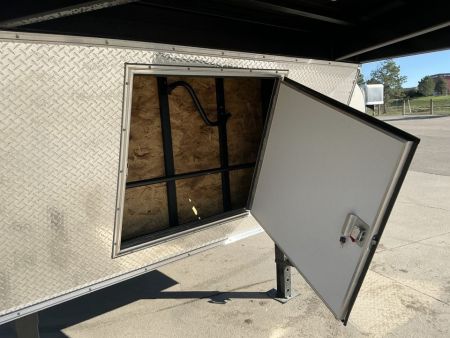 New 2027 H&H Trailers 8.5x24CRCHGNV-140 Cargo / Enclosed Trailer
