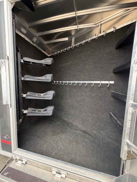 Used 2019 Logan Coach 4H BULLSEYE LQ 812 w/ REAR TACK