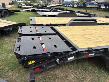 New 2027 Big Tex Trailers 14EH-22D3A Car Hauler