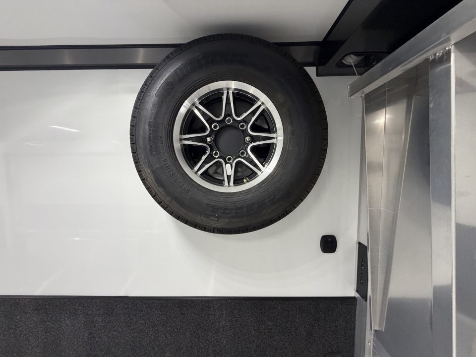 New 2027 8.5X40 inTech Gooseneck Race Trailer