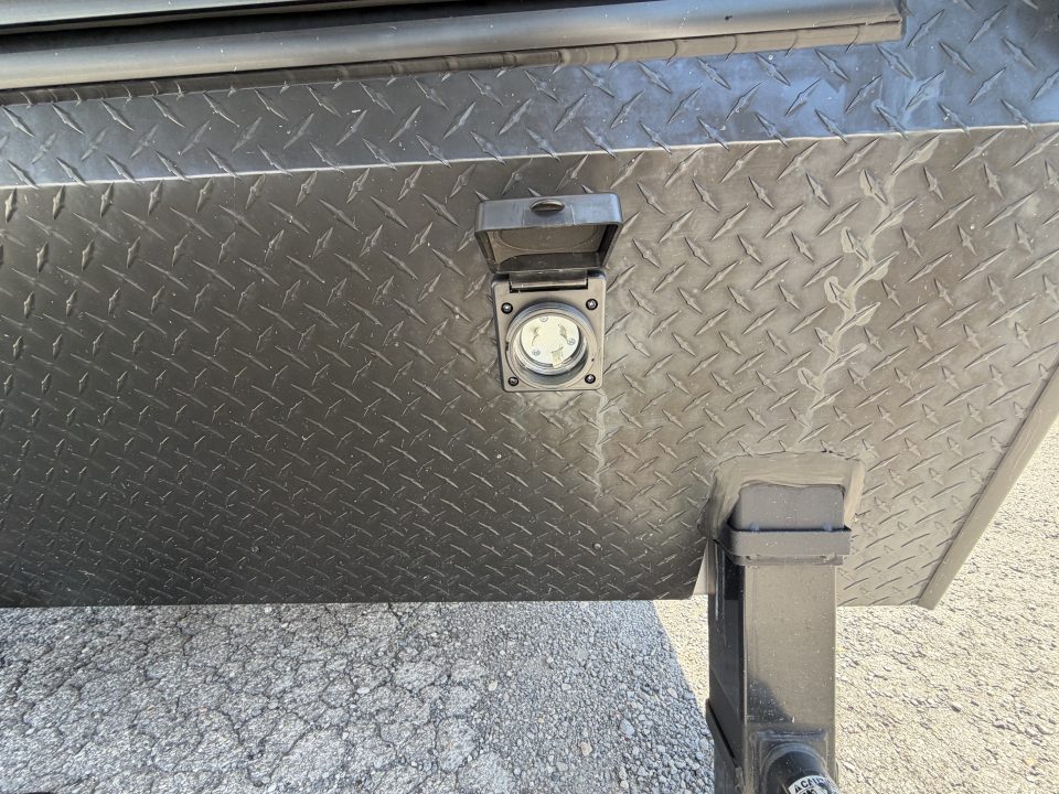 New 2027 8.5X40 inTech Gooseneck Race Trailer