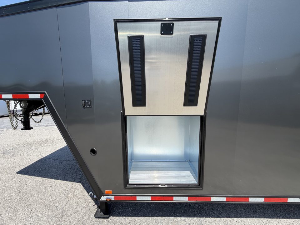 New 2027 8.5X40 inTech Gooseneck Race Trailer